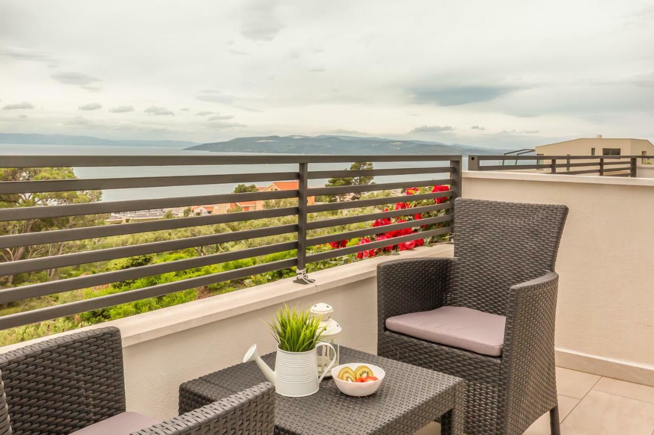 Luxury Apartments Nikolina Sea&City View Макарска Екстериор снимка