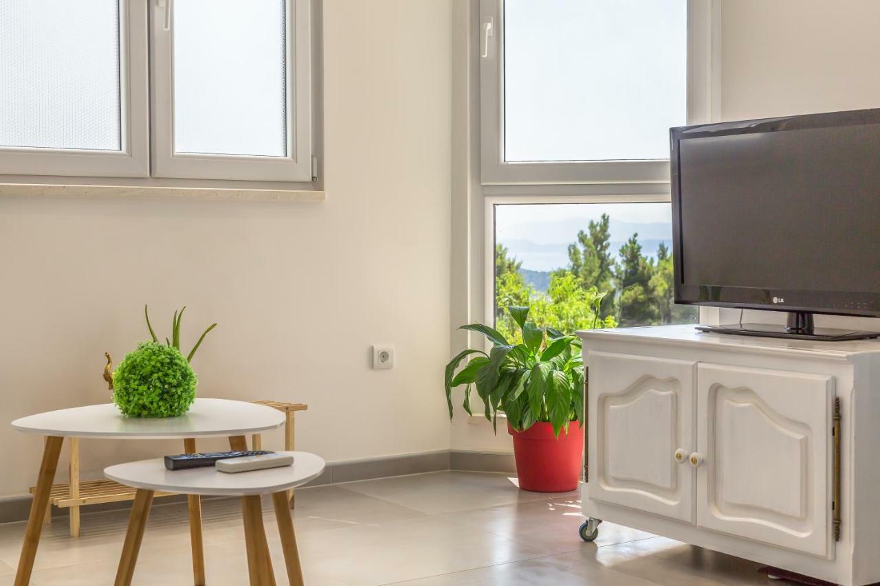 Luxury Apartments Nikolina Sea&City View Макарска Екстериор снимка